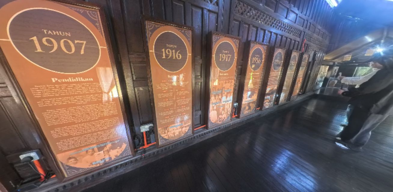 Teratak Za'ba Interior