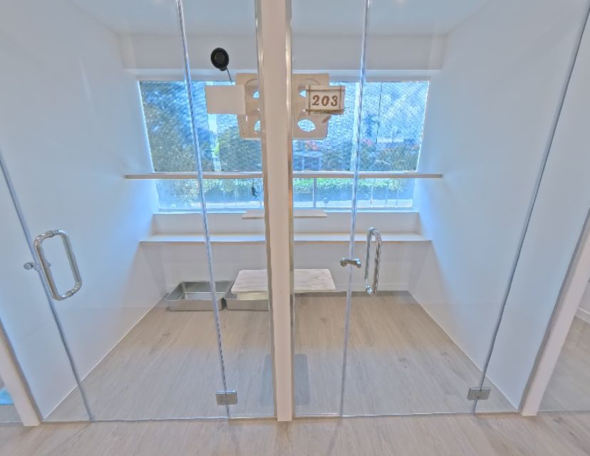 L2 - Kitnap Cat Hotel End of Corridor