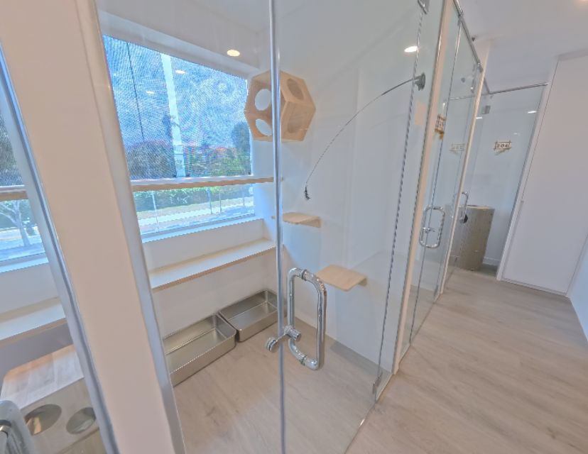 L2 - Kitnap Cat Hotel Left End