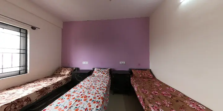 1000043945