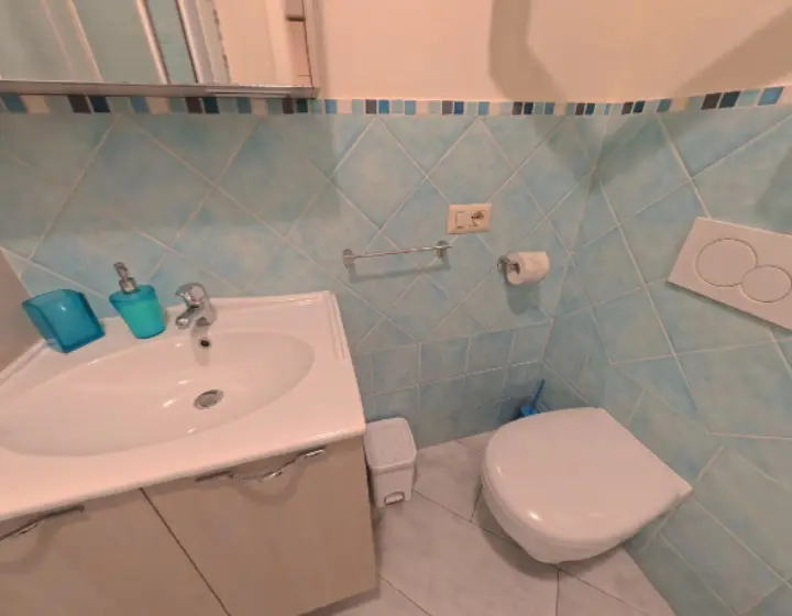 En suite bathroom